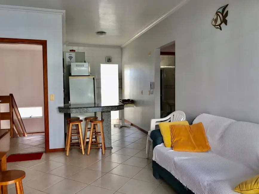Foto 2 de Apartamento com 2 quartos para alugar, 75m2 em Bombinhas - SC