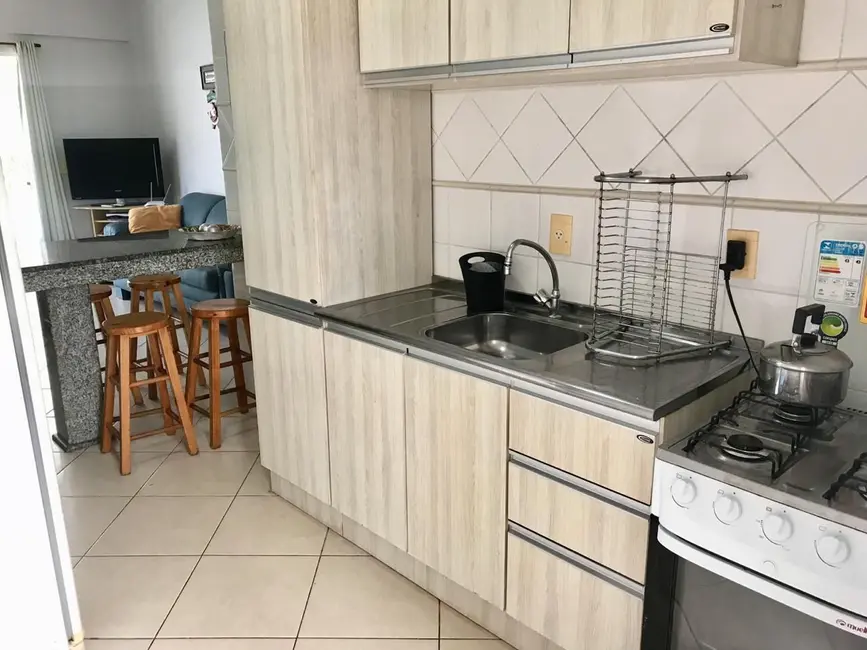 Foto 7 de Apartamento com 2 quartos para alugar, 75m2 em Bombinhas - SC