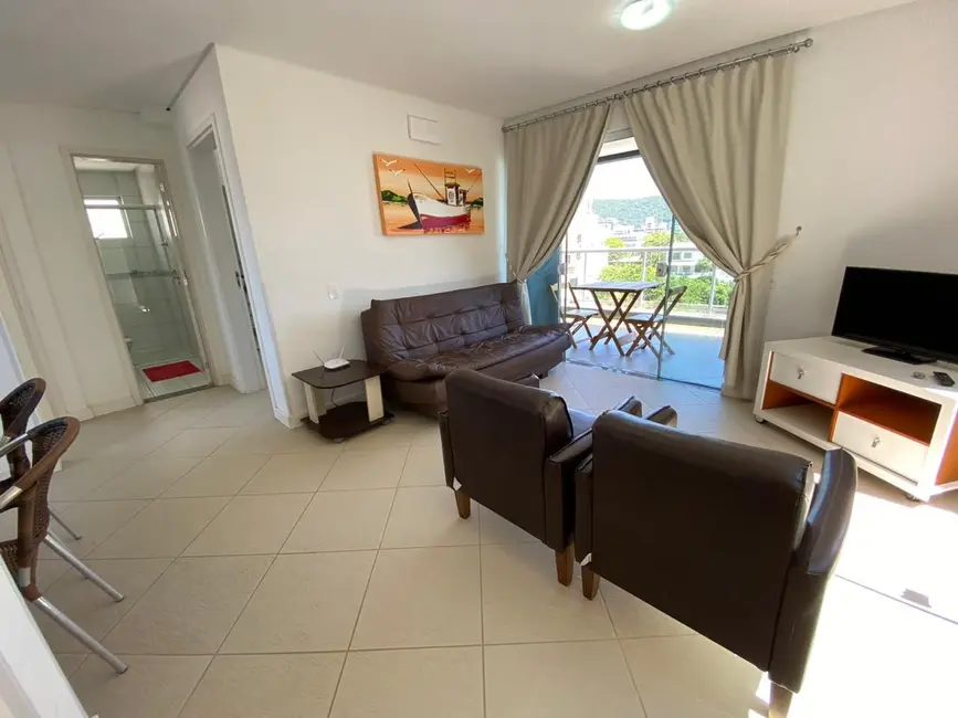 Foto 5 de Cobertura com 2 quartos para alugar, 75m2 em Bombinhas - SC