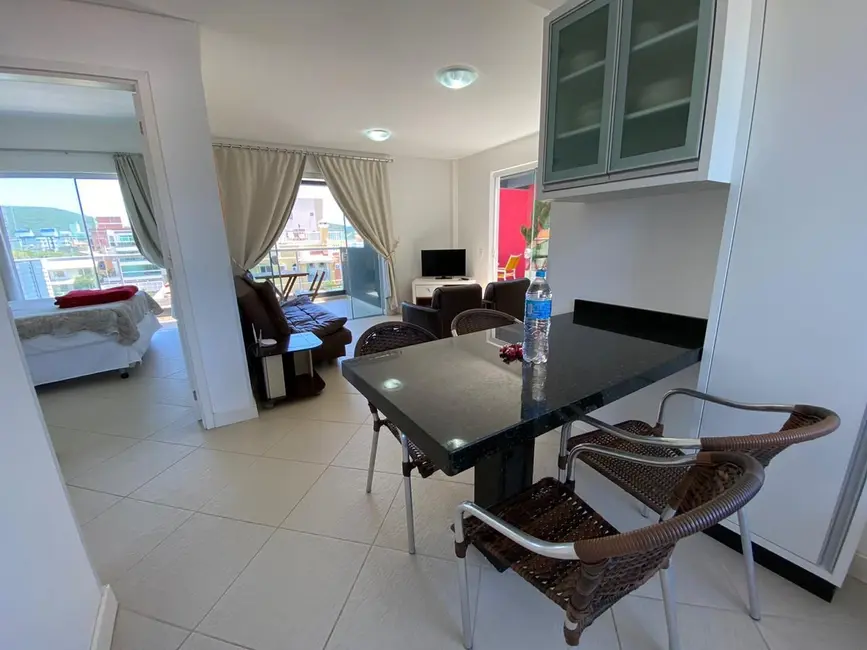 Foto 7 de Cobertura com 2 quartos para alugar, 75m2 em Bombinhas - SC