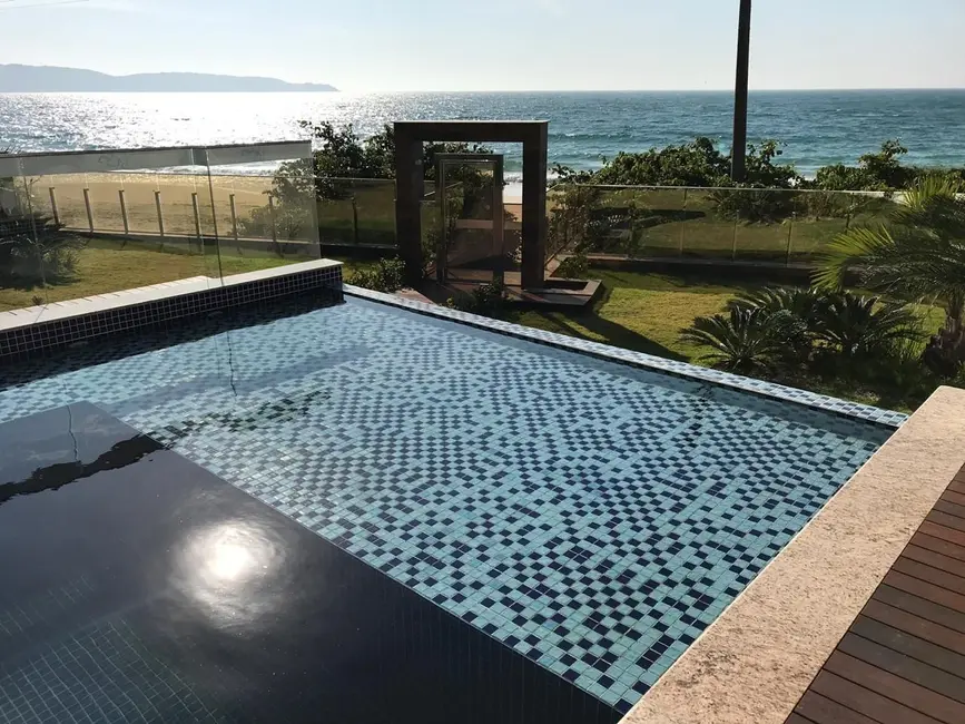 Foto 2 de Apartamento com 3 quartos à venda, 134m2 em Centro, Bombinhas - SC