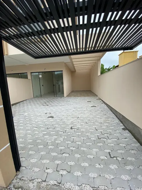 Foto 3 de Sobrado com 2 quartos à venda, 81m2 em Bombinhas - SC