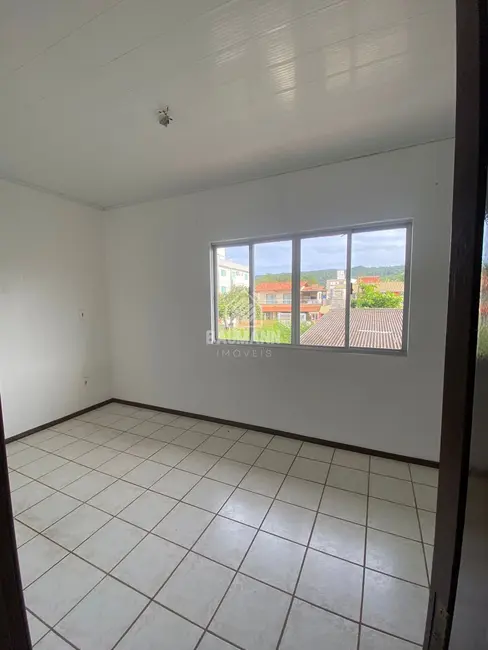 Foto 1 de Sobrado com 2 quartos à venda, 123m2 em Bombinhas - SC