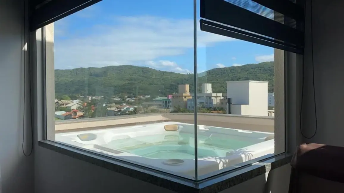 Foto 8 de Apartamento com 3 quartos à venda, 220m2 em Bombinhas - SC