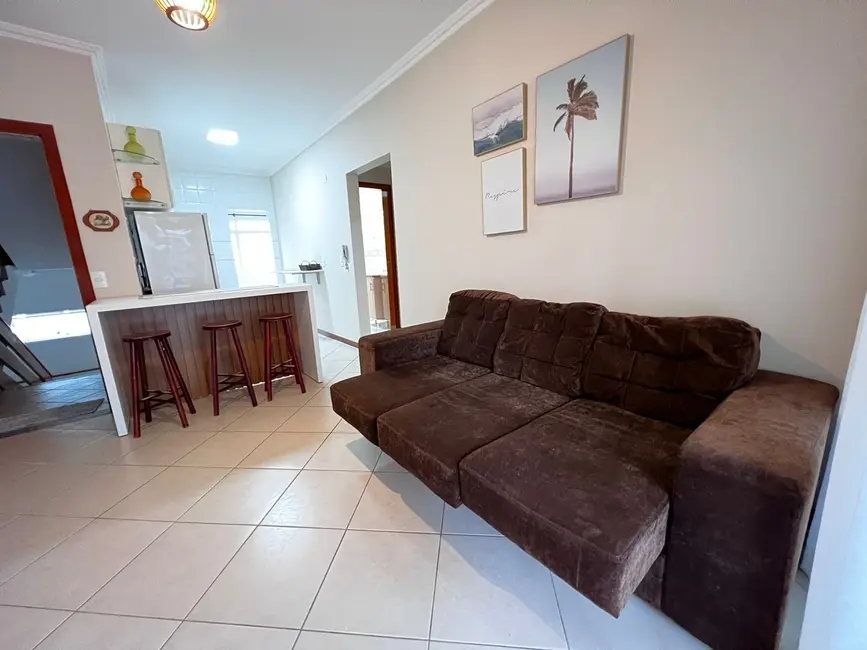 Foto 4 de Apartamento com 2 quartos para alugar, 75m2 em Bombinhas - SC