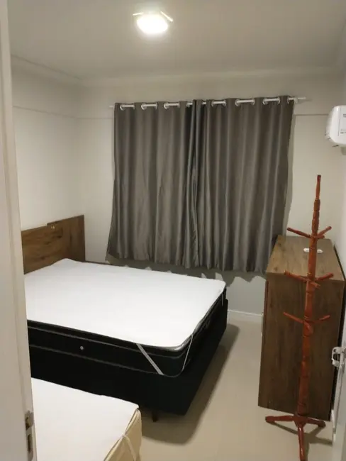 Apartamento com 2 quartos para alugar, 70m2 em Bombinhas - SC - imagem 5 Foto 5 de Apartamento com 2 quartos para alugar, 70m2 em Bombinhas - SC