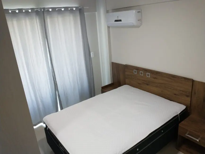 Apartamento com 2 quartos para alugar, 70m2 em Bombinhas - SC - imagem 6 Foto 6 de Apartamento com 2 quartos para alugar, 70m2 em Bombinhas - SC