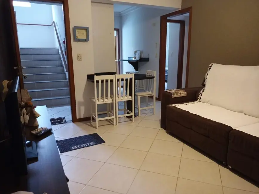 Foto 3 de Apartamento com 2 quartos para alugar, 75m2 em Bombinhas - SC