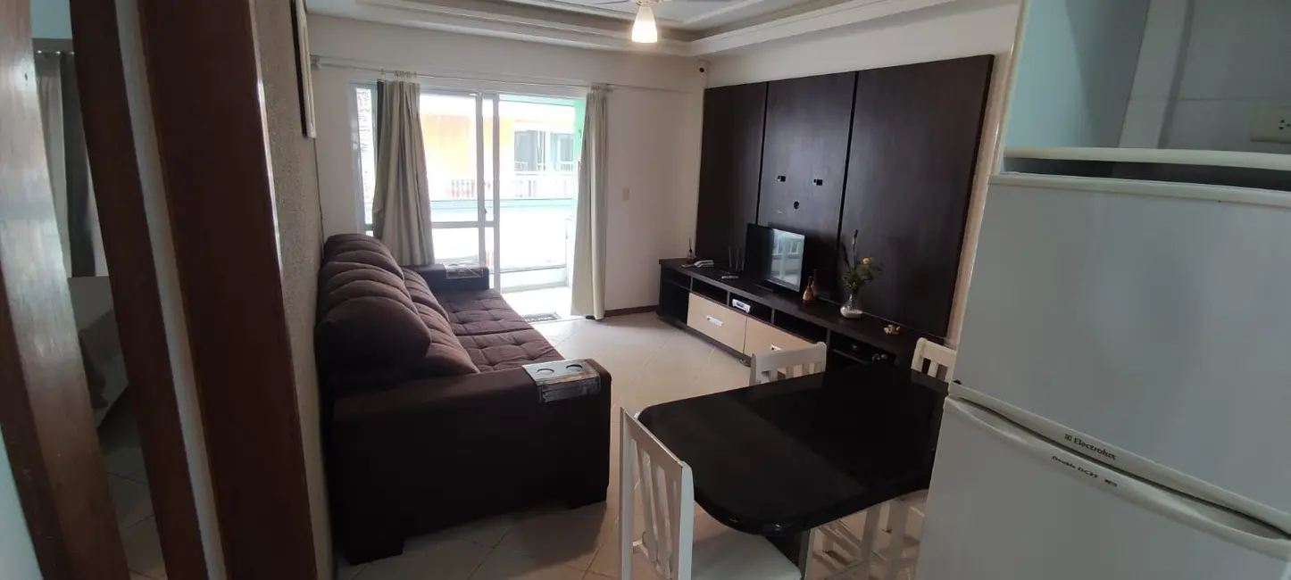 Foto 2 de Apartamento com 2 quartos para alugar, 75m2 em Bombinhas - SC