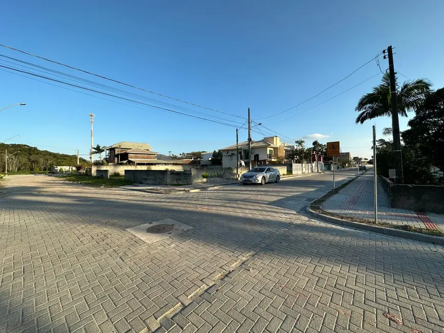Foto 2 de Terreno / Lote à venda, 625m2 em Bombinhas - SC