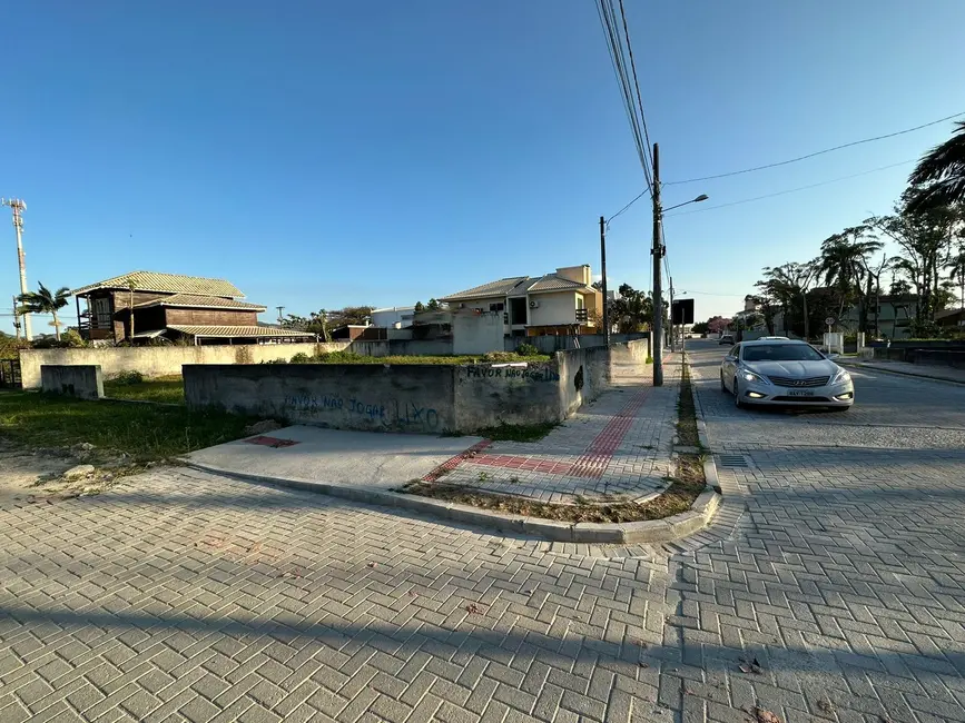 Foto 1 de Terreno / Lote à venda, 625m2 em Bombinhas - SC
