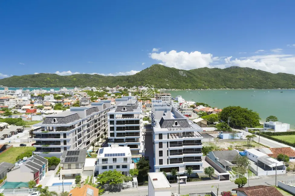 Foto 1 de Apartamento com 2 quartos à venda, 81m2 em Bombinhas - SC