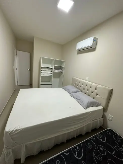Foto 6 de Apartamento com 2 quartos para alugar, 76m2 em Bombinhas - SC