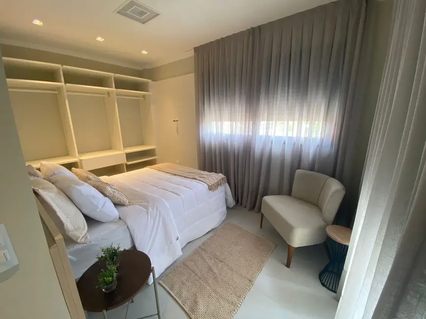 Foto 9 de Apartamento com 2 quartos à venda, 108m2 em Bombinhas - SC