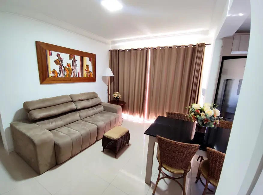 Apartamento com 2 quartos para alugar, 74m2 em Bombinhas - SC - imagem 3 Foto 3 de Apartamento com 2 quartos para alugar, 74m2 em Bombinhas - SC