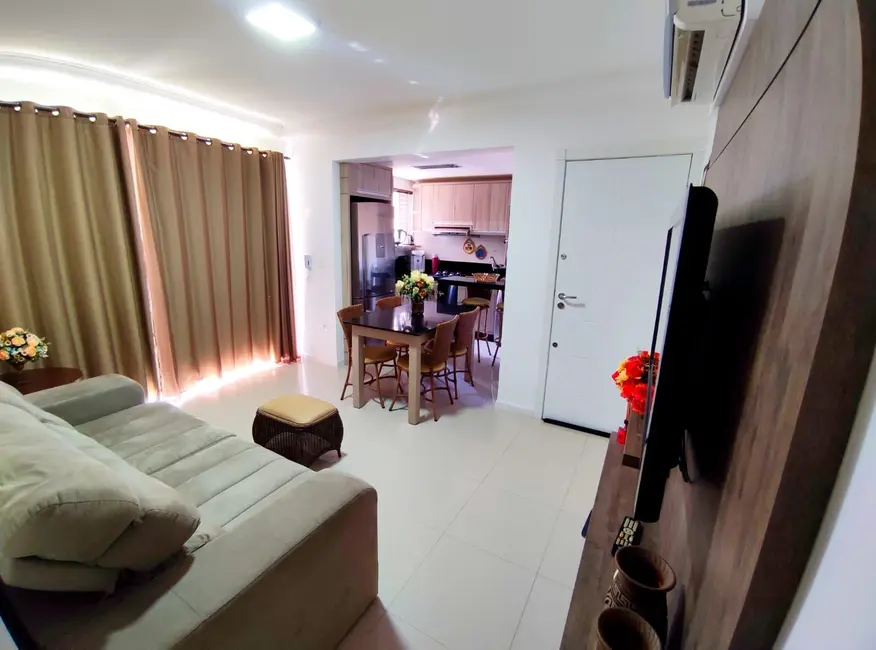 Apartamento com 2 quartos para alugar, 74m2 em Bombinhas - SC - imagem 4 Foto 4 de Apartamento com 2 quartos para alugar, 74m2 em Bombinhas - SC