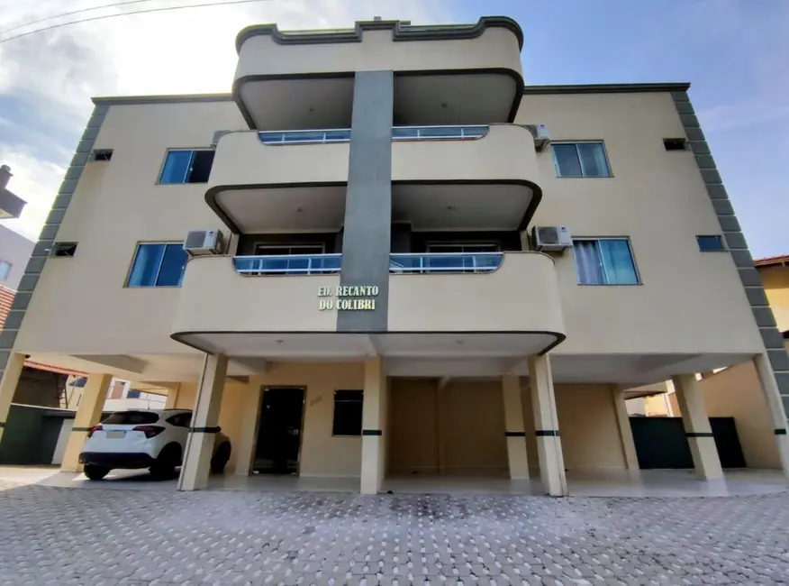 Apartamento com 1 quarto para alugar, 65m2 em Bombinhas - SC - imagem 3 Foto 3 de Apartamento com 1 quarto para alugar, 65m2 em Bombinhas - SC