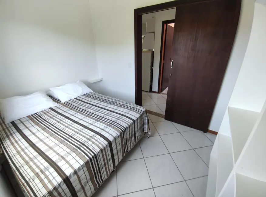 Foto 5 de Apartamento com 2 quartos para alugar, 65m2 em Bombinhas - SC