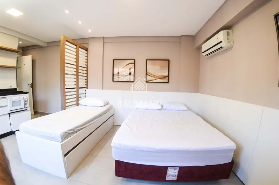 Foto 2 de Apartamento com 1 quarto para alugar, 54m2 em Centro, Bombinhas - SC