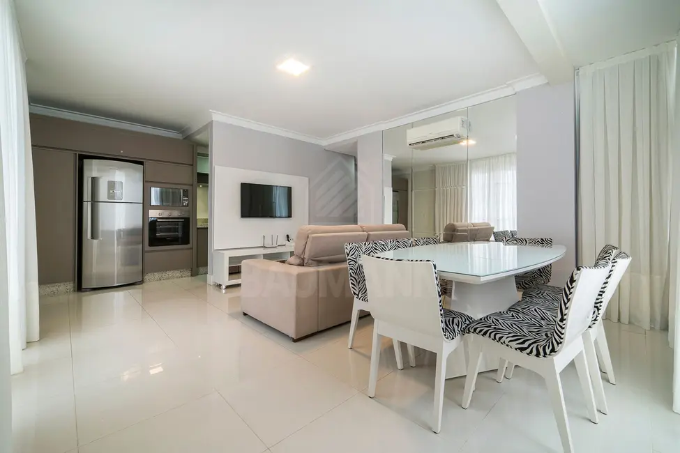 Foto 4 de Cobertura com 3 quartos para alugar, 135m2 em Bombinhas - SC