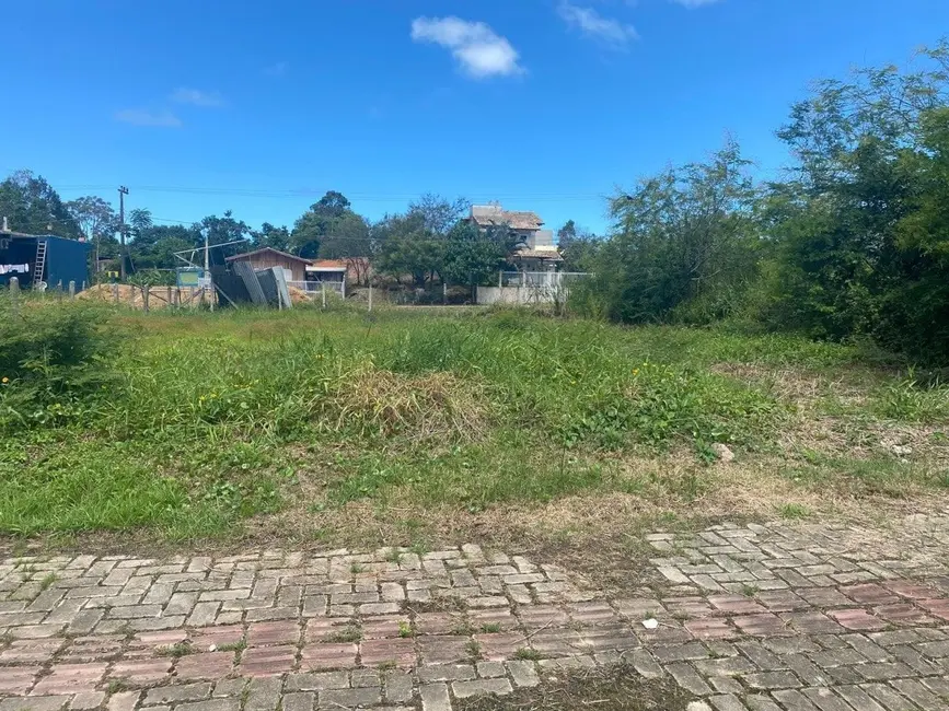 Foto 1 de Terreno / Lote à venda, 364m2 em Bombinhas - SC