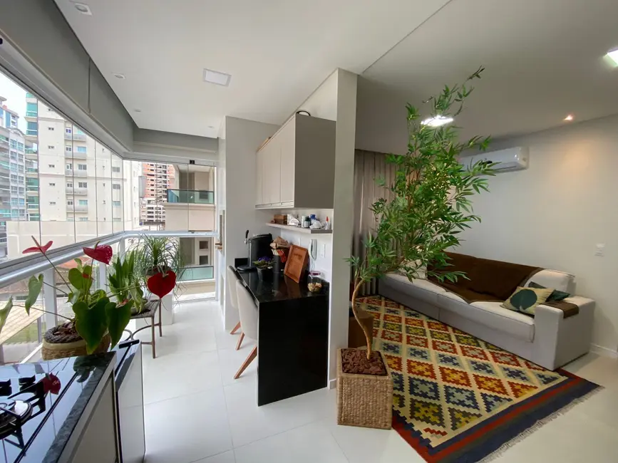 Foto 3 de Apartamento com 2 quartos à venda, 33m2 em Meia Praia, Itapema - SC