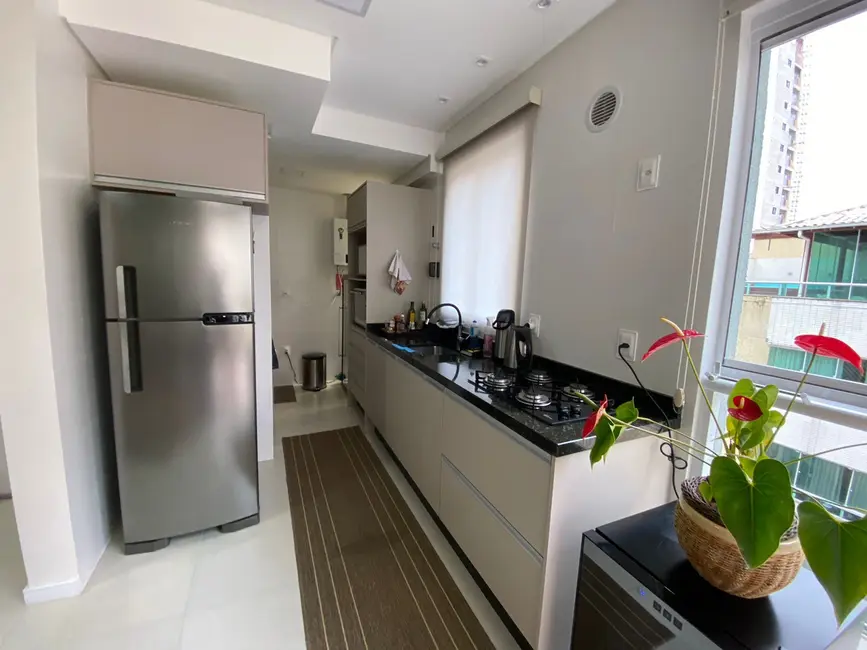 Foto 4 de Apartamento com 2 quartos à venda, 33m2 em Meia Praia, Itapema - SC