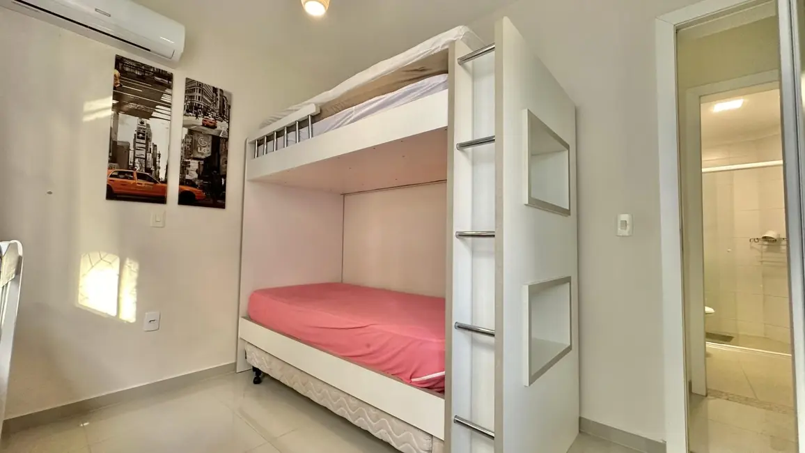 Foto 8 de Apartamento com 3 quartos à venda, 83m2 em Bombinhas - SC