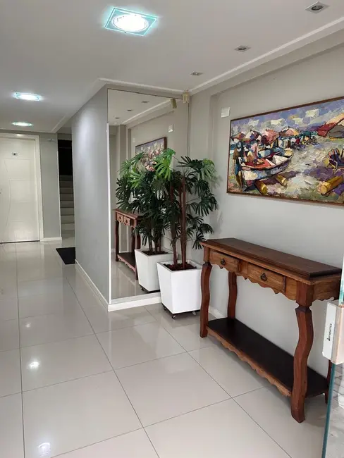 Foto 1 de Apartamento com 2 quartos à venda, 70m2 em Bombinhas - SC