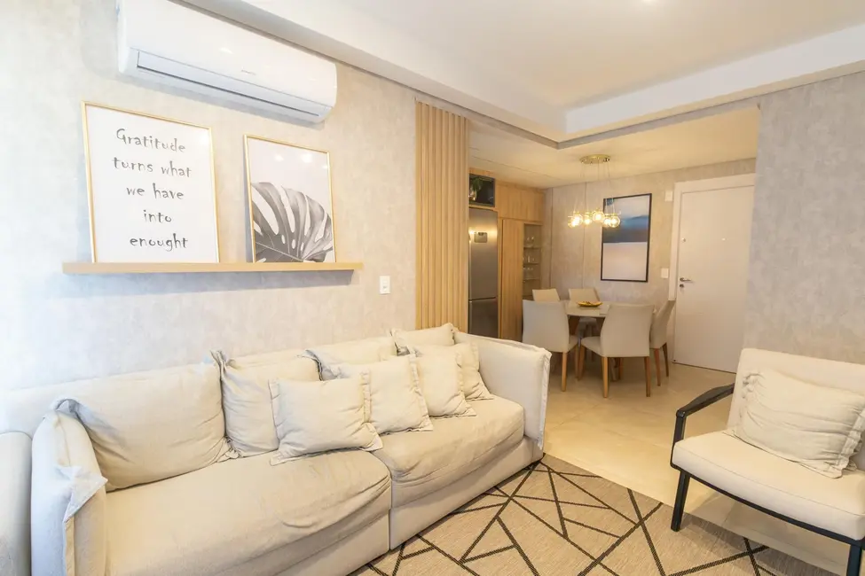 Foto 2 de Apartamento com 3 quartos à venda, 111m2 em Bombinhas - SC