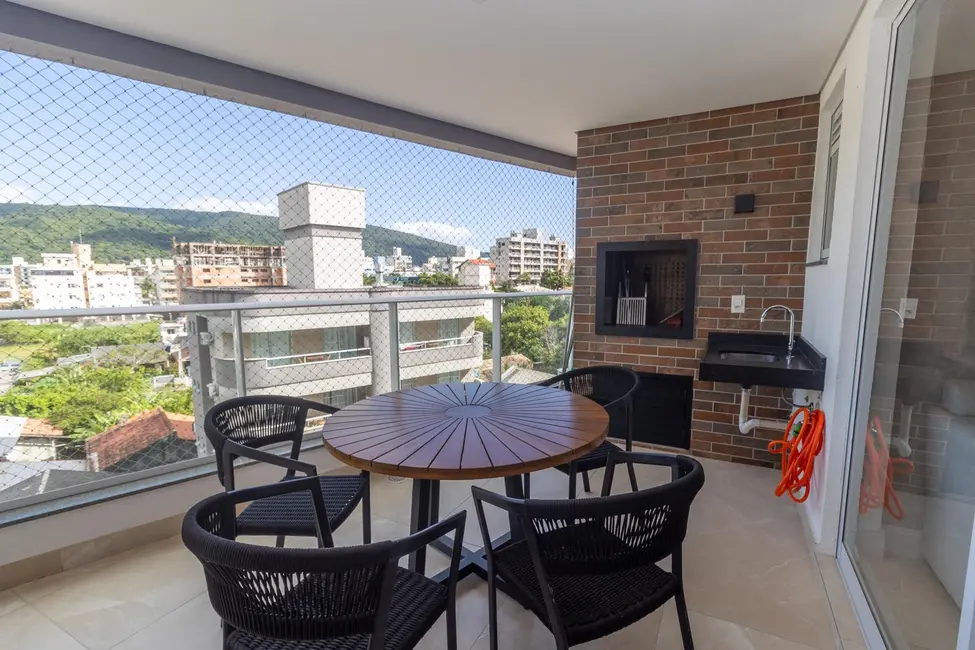 Apartamento com 3 quartos à venda, 111m2 em Bombinhas - SC - imagem 4 Foto 4 de Apartamento com 3 quartos à venda, 111m2 em Bombinhas - SC