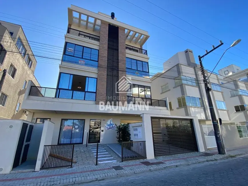 Foto 1 de Cobertura com 3 quartos à venda, 124m2 em Bombinhas - SC