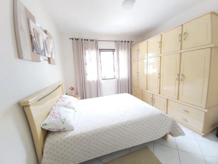 Casa com 3 quartos à venda, 79m2 em Bombinhas - SC - imagem 9 Foto 9 de Casa com 3 quartos à venda, 79m2 em Bombinhas - SC