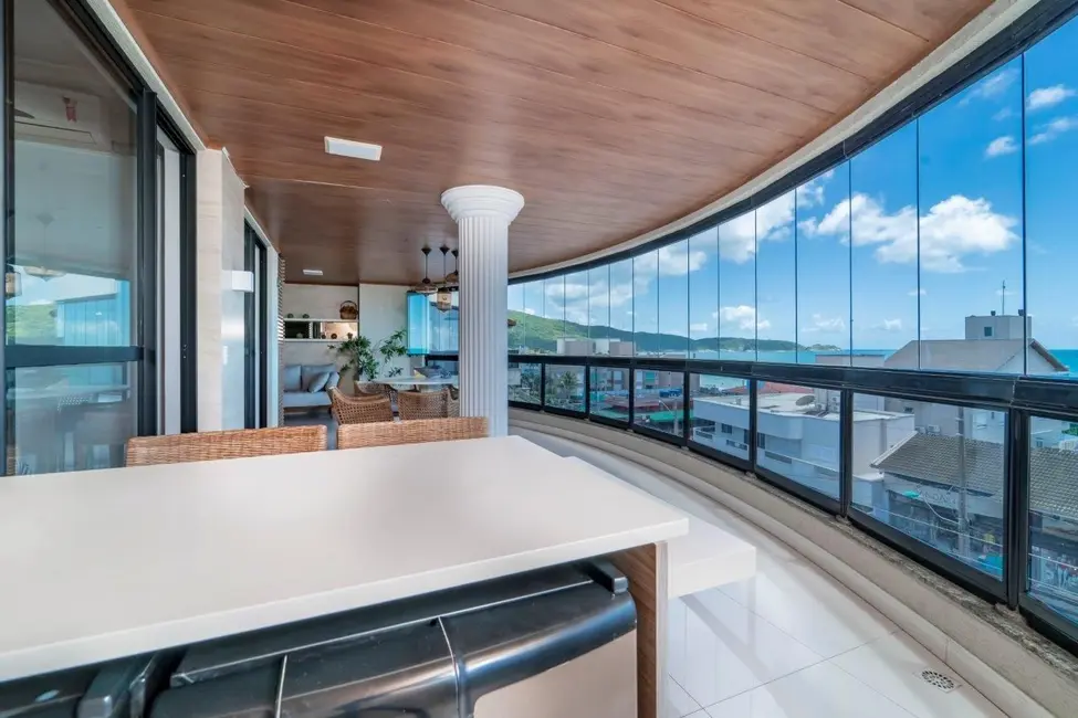 Foto 3 de Apartamento com 3 quartos à venda, 180m2 em Bombinhas - SC