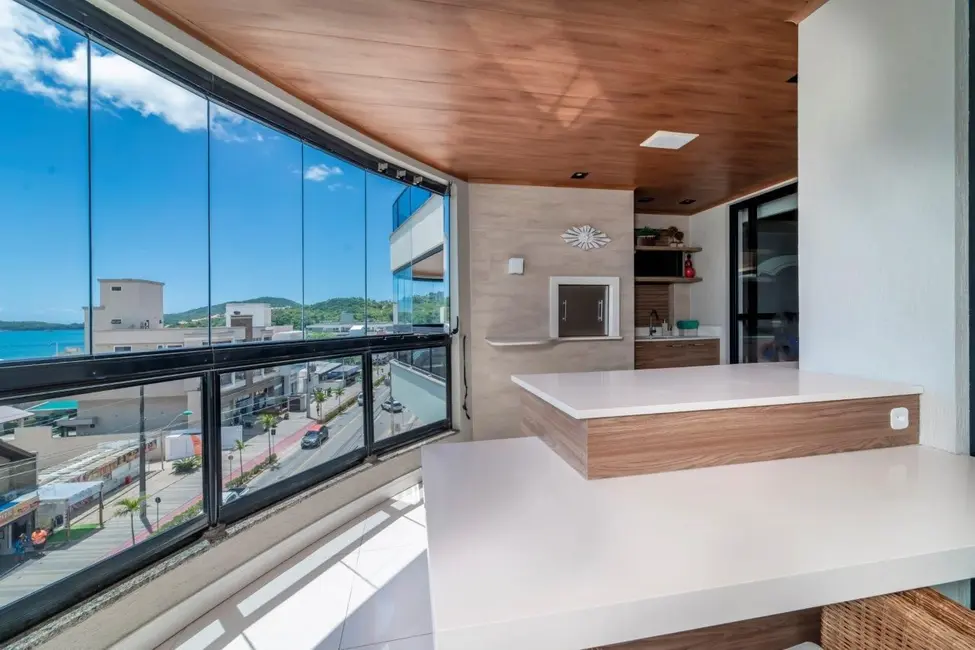 Foto 4 de Apartamento com 3 quartos à venda, 180m2 em Bombinhas - SC