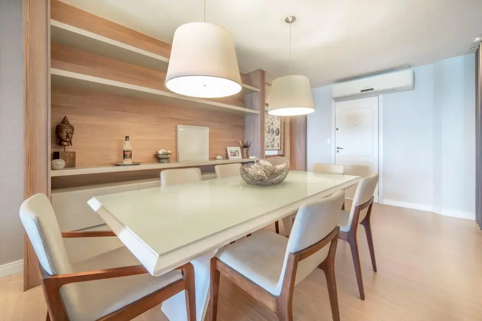 Foto 7 de Apartamento com 3 quartos à venda, 180m2 em Bombinhas - SC