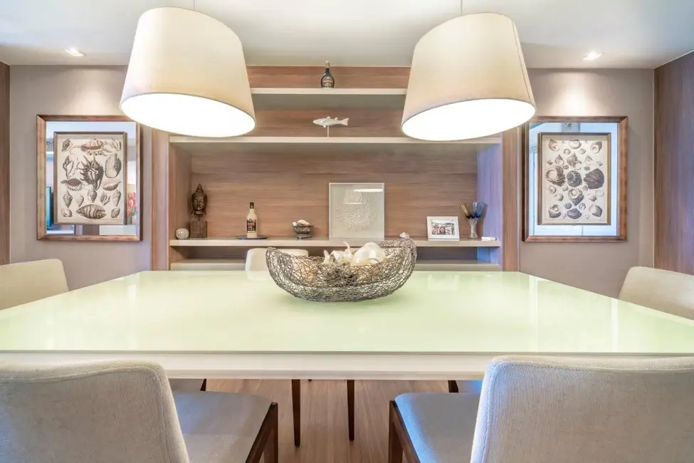 Foto 8 de Apartamento com 3 quartos à venda, 180m2 em Bombinhas - SC