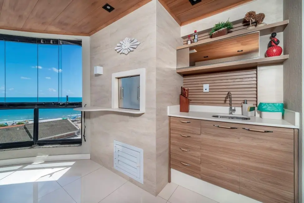 Foto 5 de Apartamento com 3 quartos à venda, 180m2 em Bombinhas - SC