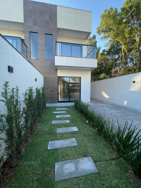 Foto 1 de Sobrado com 2 quartos à venda, 90m2 em Bombinhas - SC