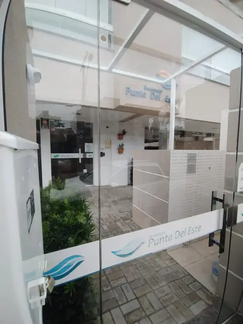 Foto 2 de Apartamento com 2 quartos à venda, 63m2 em Bombinhas - SC
