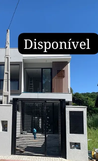 Foto 1 de Sobrado com 3 quartos à venda, 110m2 em Bombinhas - SC