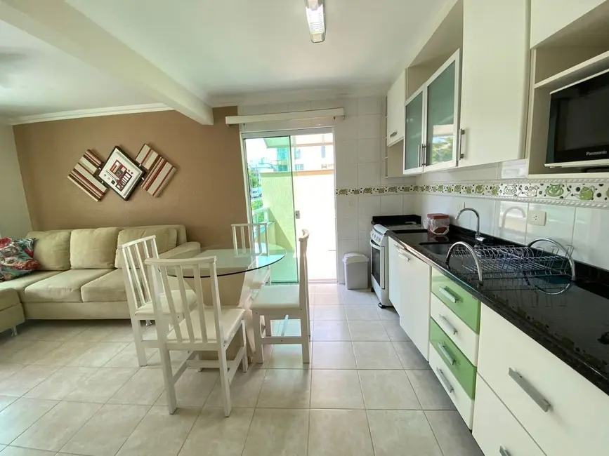 Foto 3 de Apartamento com 2 quartos à venda, 67m2 em Bombinhas - SC