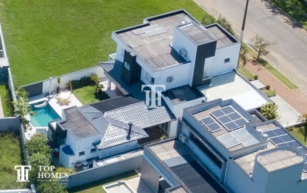 Foto 2 de Casa de Condomínio com 4 quartos à venda, 520m2 em Louveira - SP