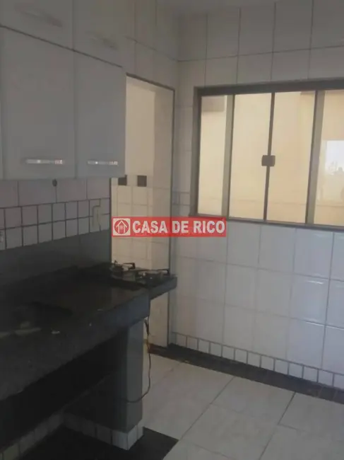 Foto 2 de Apartamento com 2 quartos à venda, 49m2 em Parque Jamaica, Londrina - PR