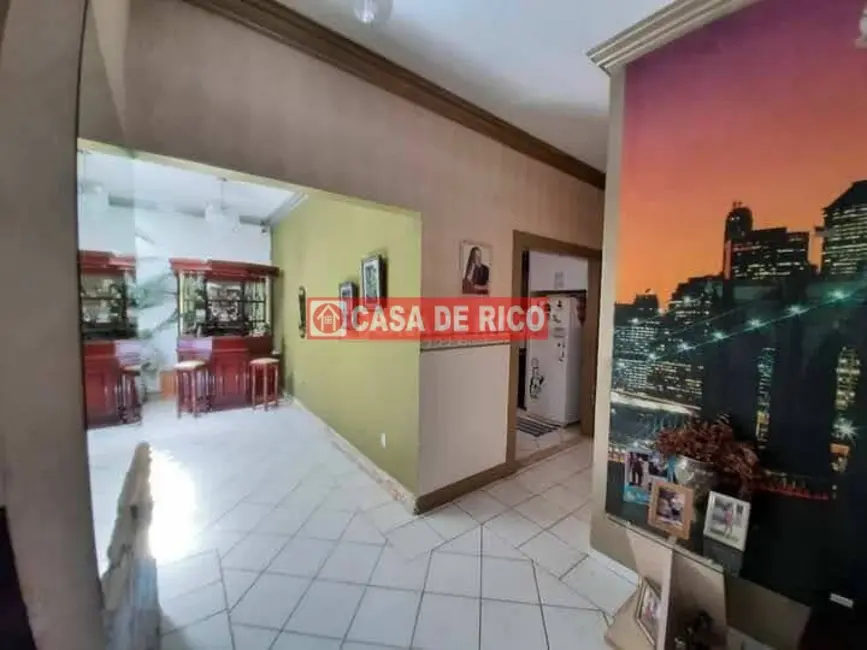 Foto 2 de Casa com 4 quartos à venda, 132m2 em Jardim Athenas, Londrina - PR
