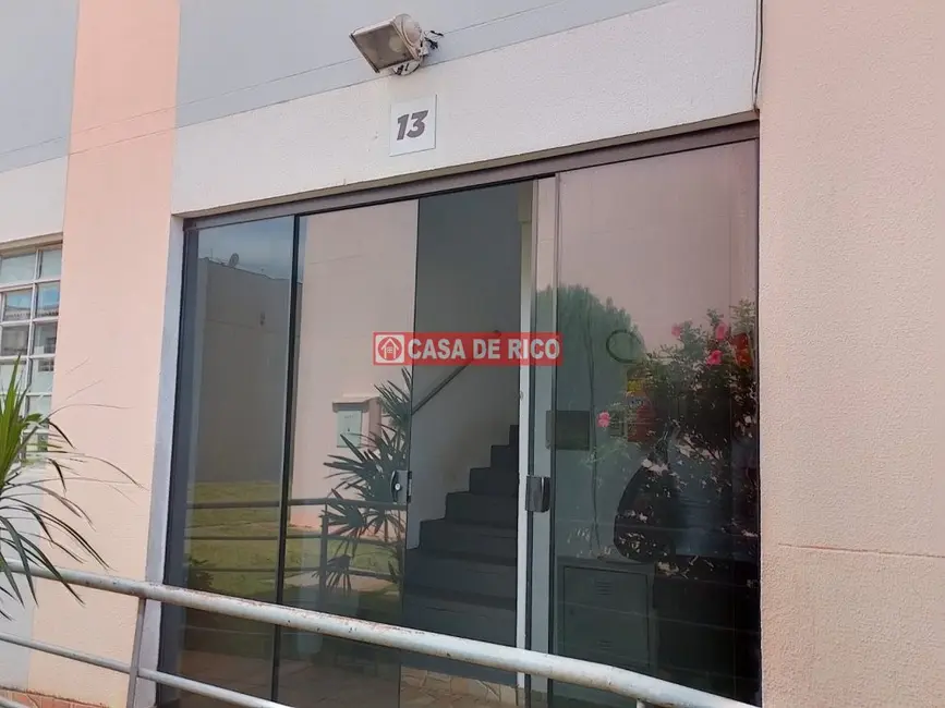 Apartamento com 2 quartos à venda, 50m2 em Conjunto Vivi Xavier, Londrina - PR - imagem 5 Foto 5 de Apartamento com 2 quartos à venda, 50m2 em Conjunto Vivi Xavier, Londrina - PR