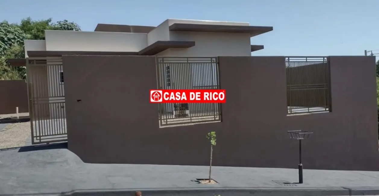 Foto 1 de Casa com 2 quartos à venda, 68m2 em Ibipora - PR