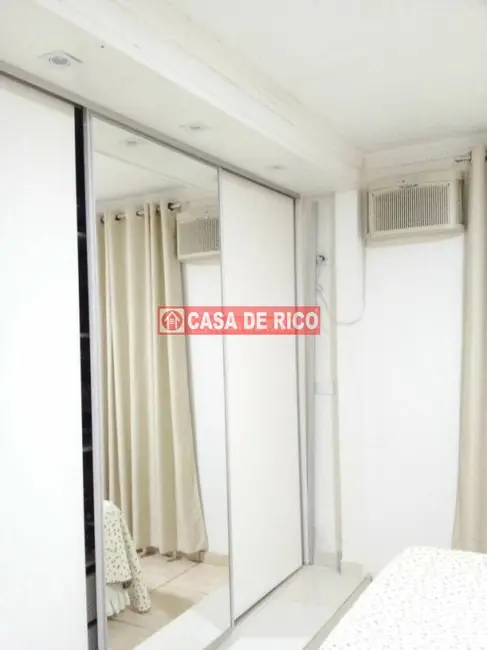Casa de Condomínio com 2 quartos à venda, 196m2 em Parque Leblon, Londrina - PR - imagem 4 Foto 4 de Casa de Condomínio com 2 quartos à venda, 196m2 em Parque Leblon, Londrina - PR