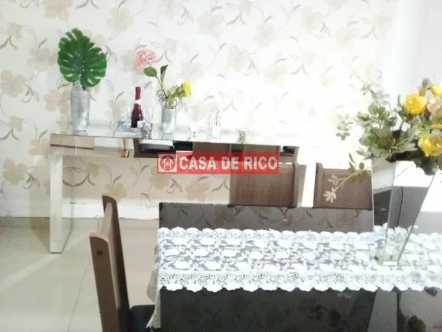 Casa de Condomínio com 2 quartos à venda, 196m2 em Parque Leblon, Londrina - PR - imagem 9 Foto 9 de Casa de Condomínio com 2 quartos à venda, 196m2 em Parque Leblon, Londrina - PR