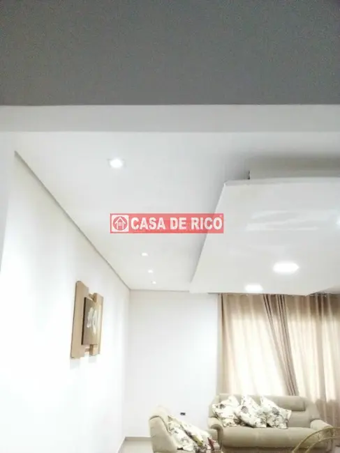 Casa de Condomínio com 2 quartos à venda, 196m2 em Parque Leblon, Londrina - PR - imagem 7 Foto 7 de Casa de Condomínio com 2 quartos à venda, 196m2 em Parque Leblon, Londrina - PR